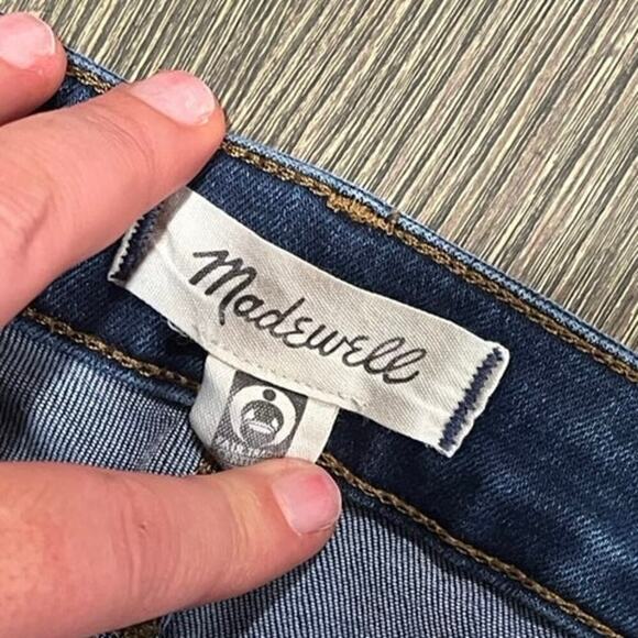 Madewell Curvy High-Rise Skinny Jeans Whiskering Denim Dark Wash Blue Size 26 - Picture 8 of 13